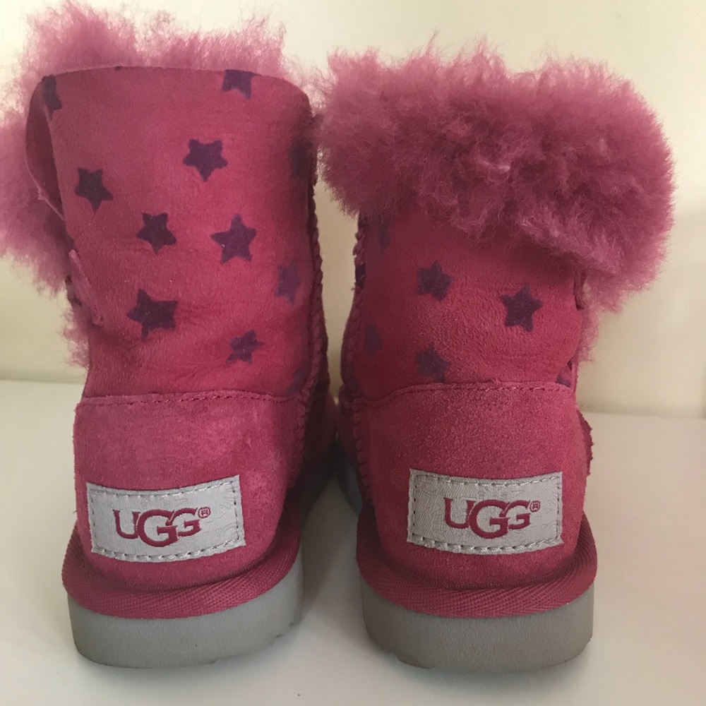 UGG Girls Button Boots w/stars in Brambleberry